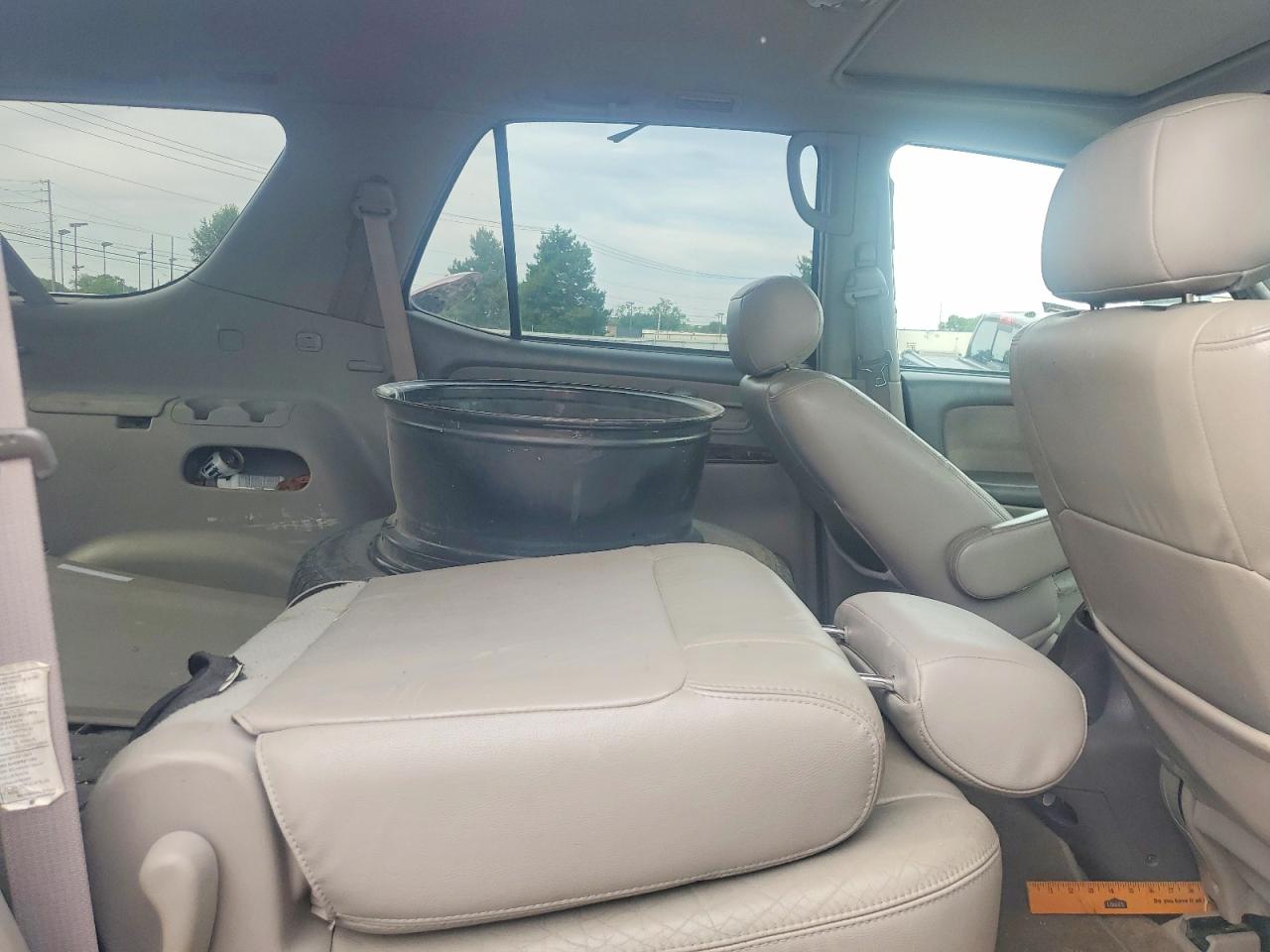 Toyota Sequoia Sr5