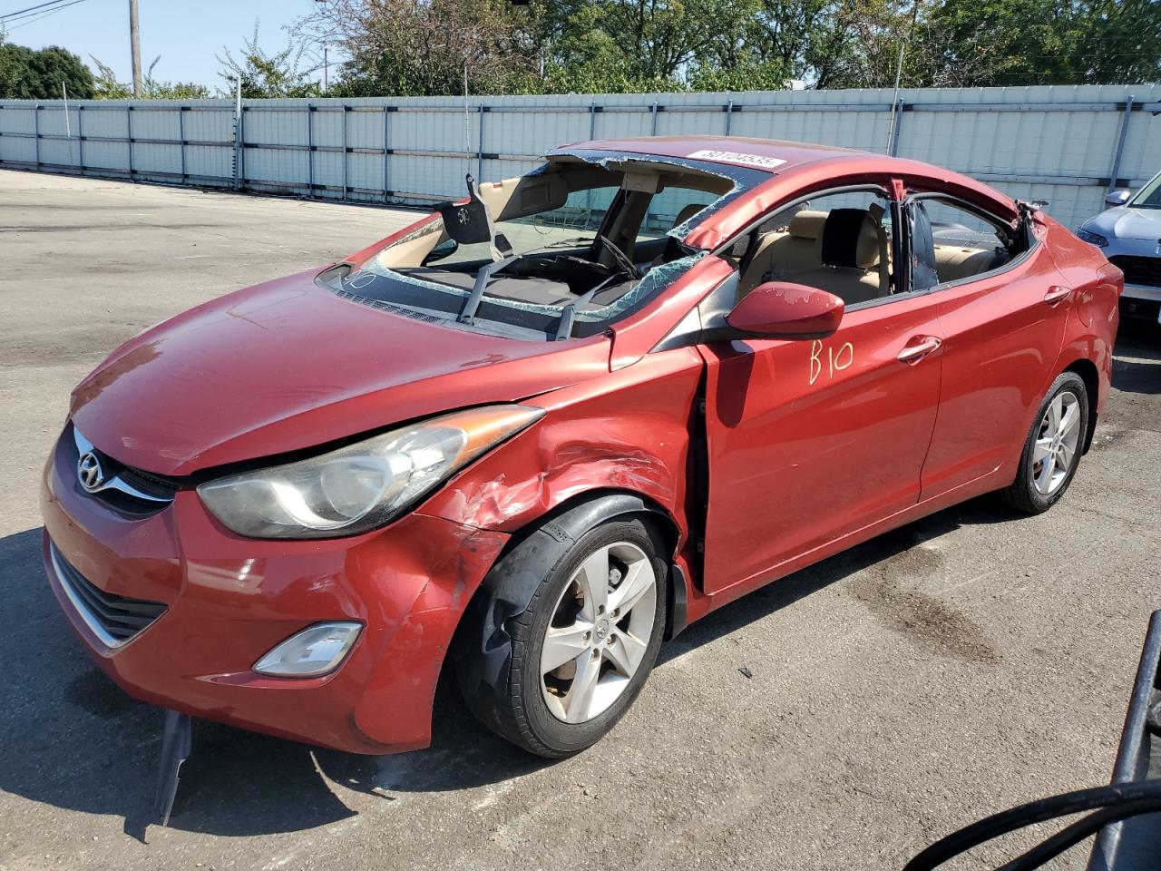 Salvage Hyundai ELANTRA Image