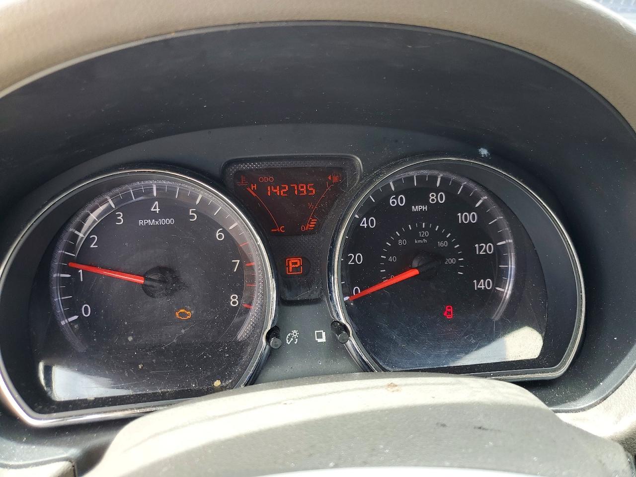 Nissan Versa 1.6 S