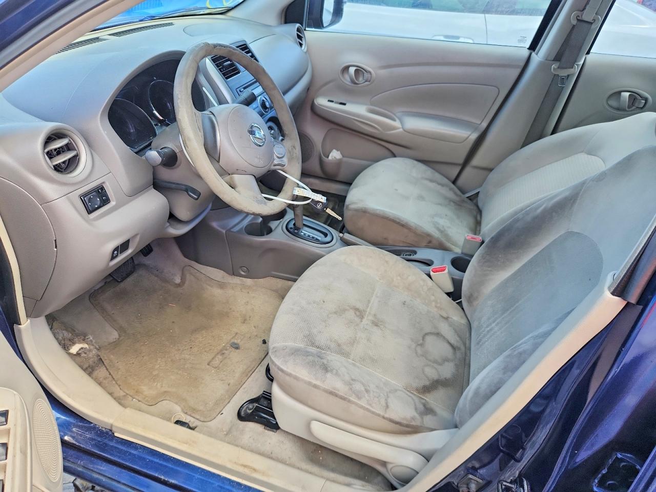 Nissan Versa 1.6 S