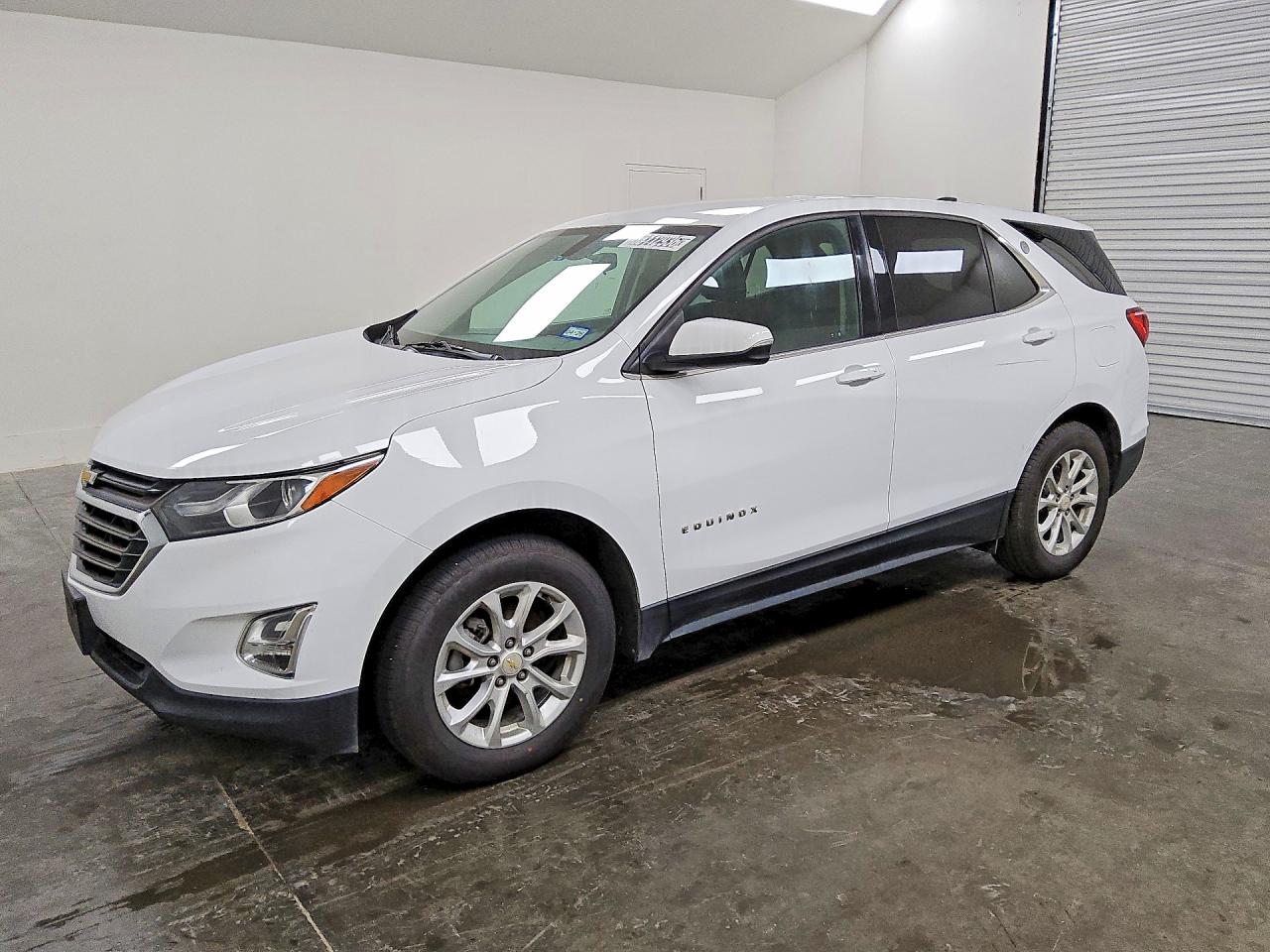 Salvage Chevrolet Equinox Image