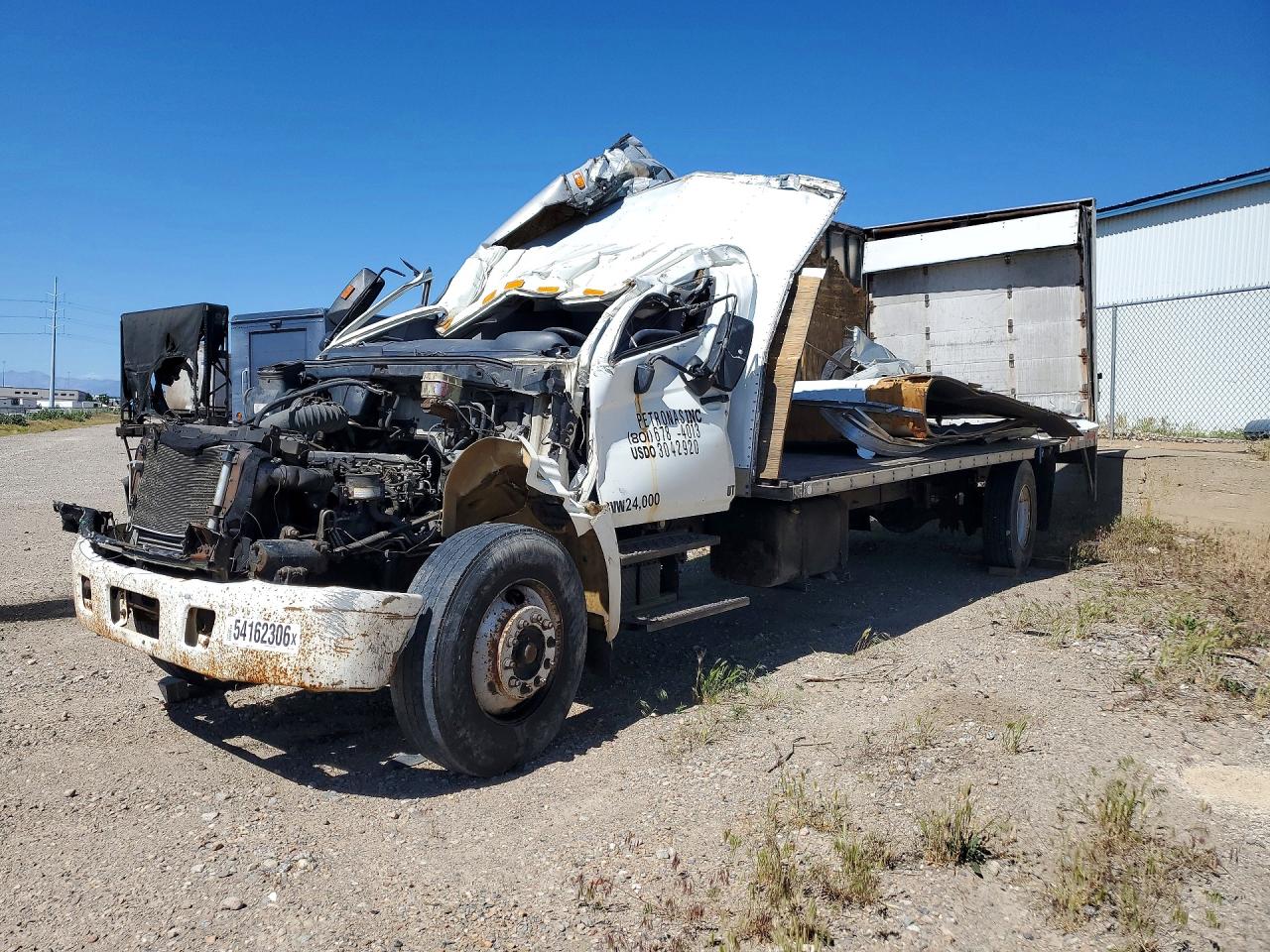 Salvage Hino Hino 268 Image