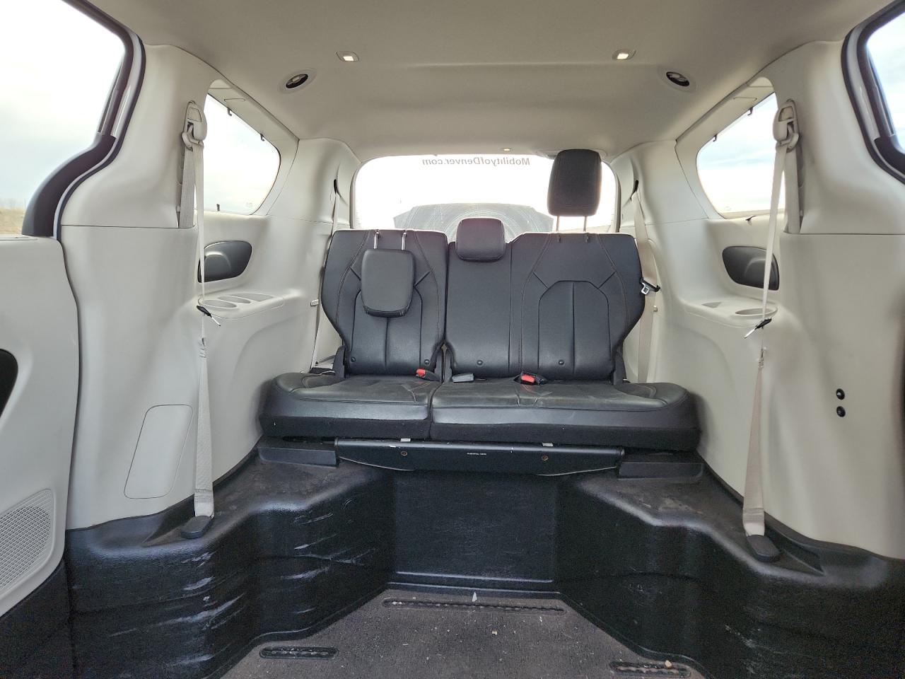 Chrysler Pacifica Touring L