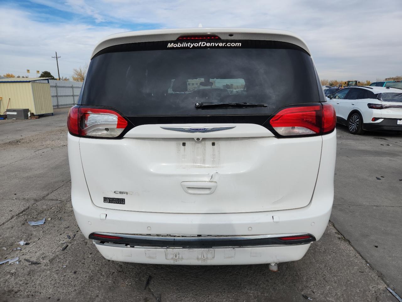 Chrysler Pacifica Touring L