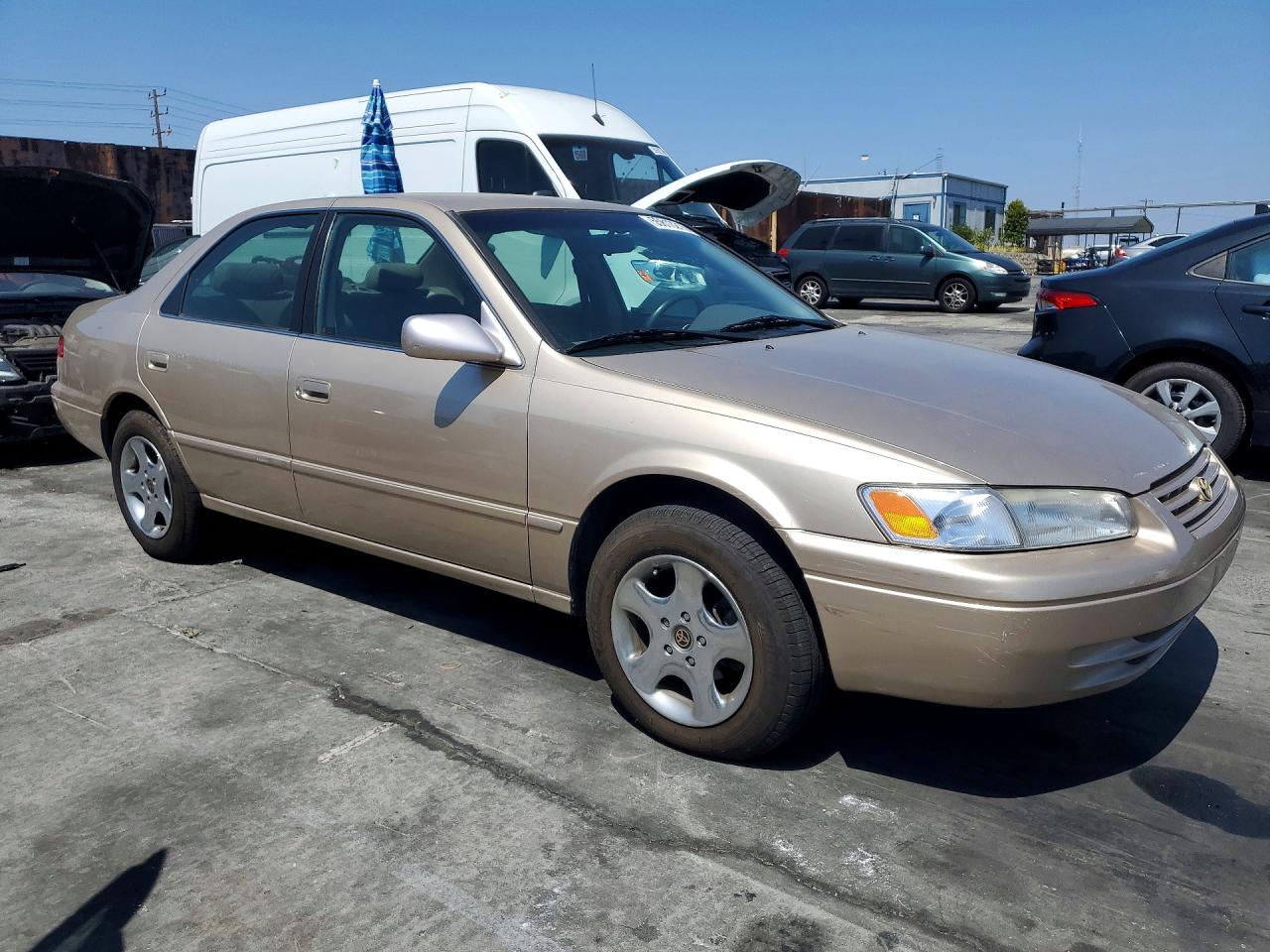 Toyota Camry Le