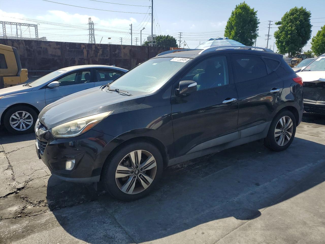 Salvage Hyundai TUCSON Image