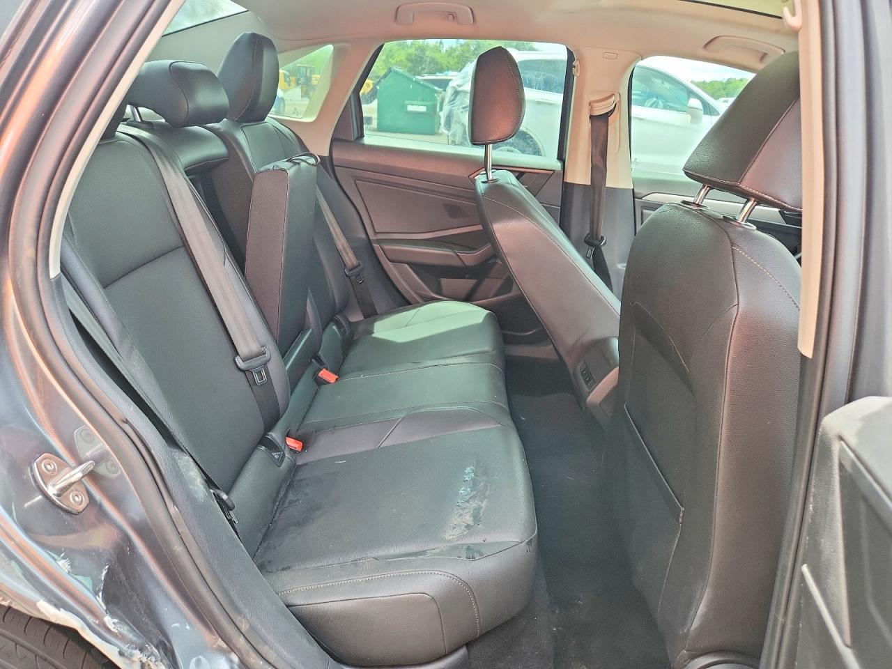 Volkswagen Jetta S