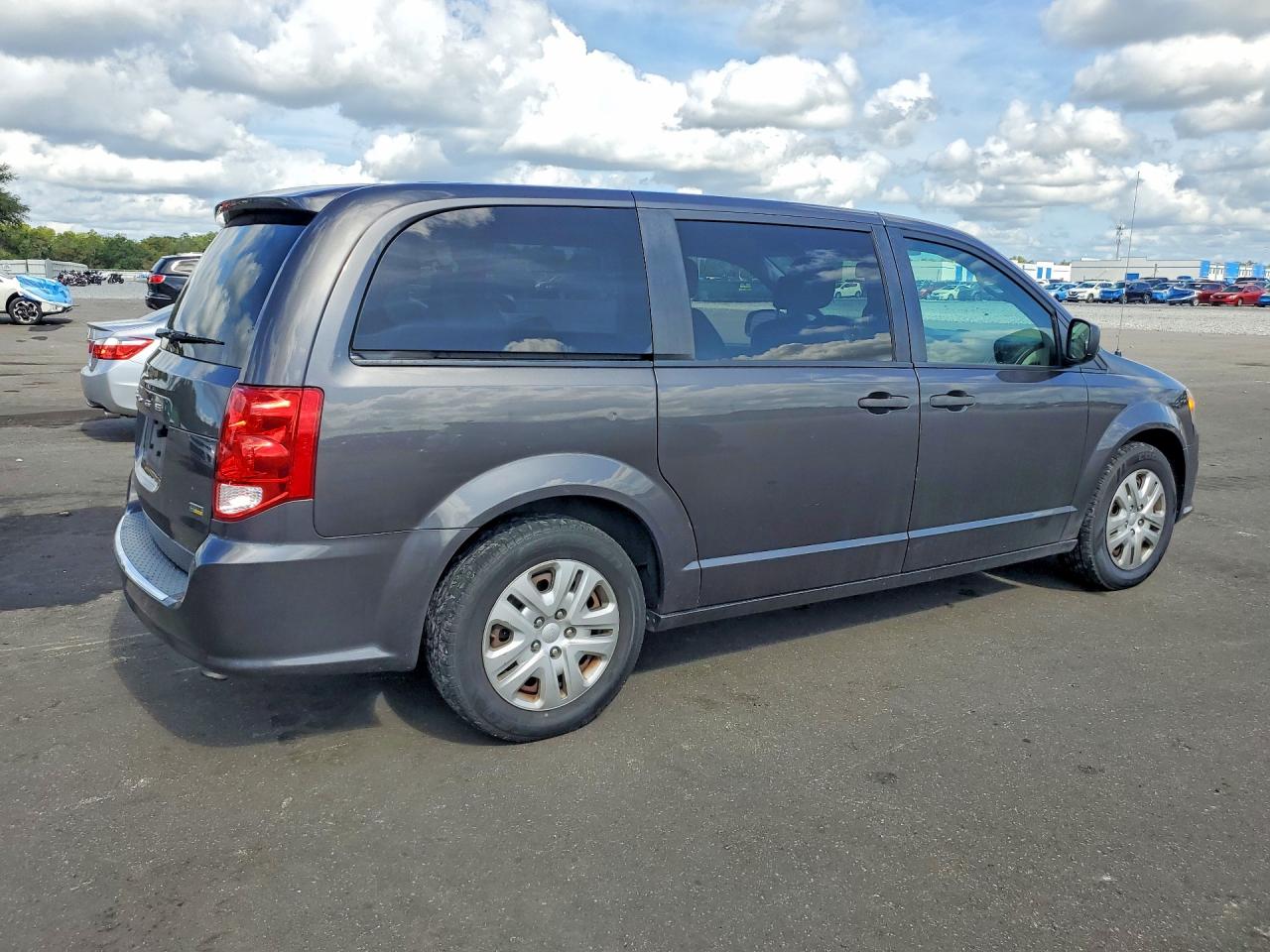 Dodge Caravan Se