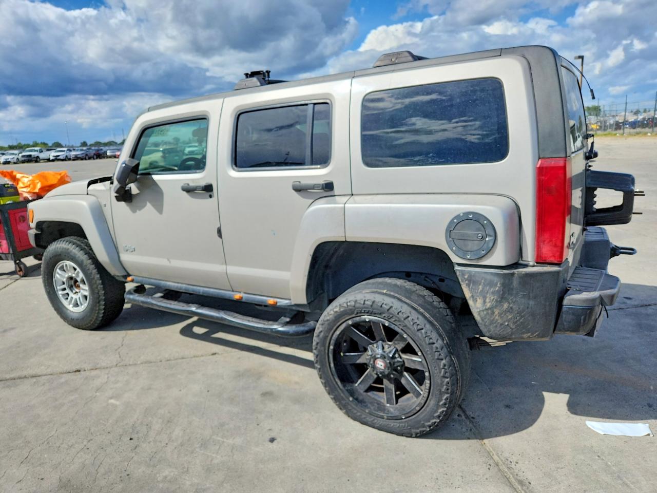 HUMMER H3