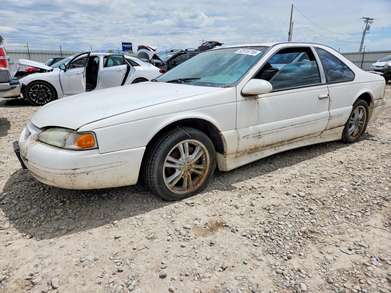 Salvage Ford Thunderbird Image