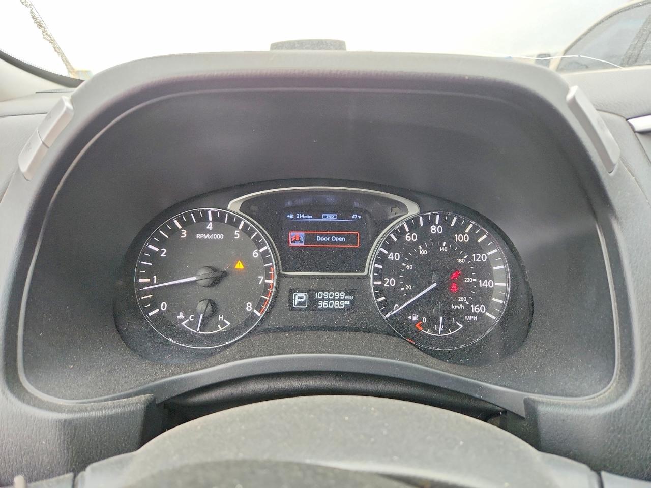 Nissan Pathfinder S