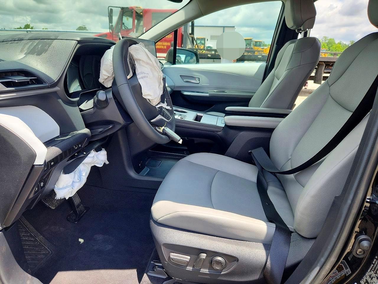 Toyota Sienna Xle 8-passenger