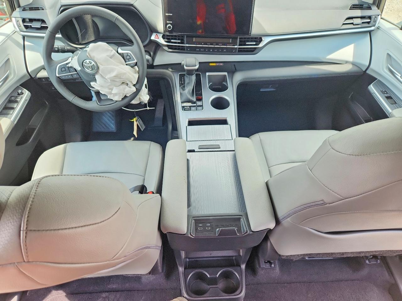 Toyota Sienna Xle 8-passenger