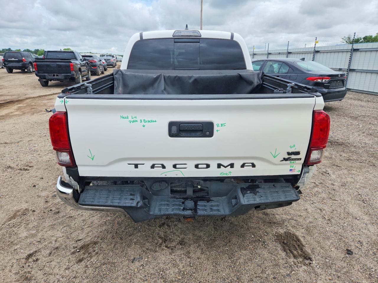 Toyota Tacoma Sr5 V6