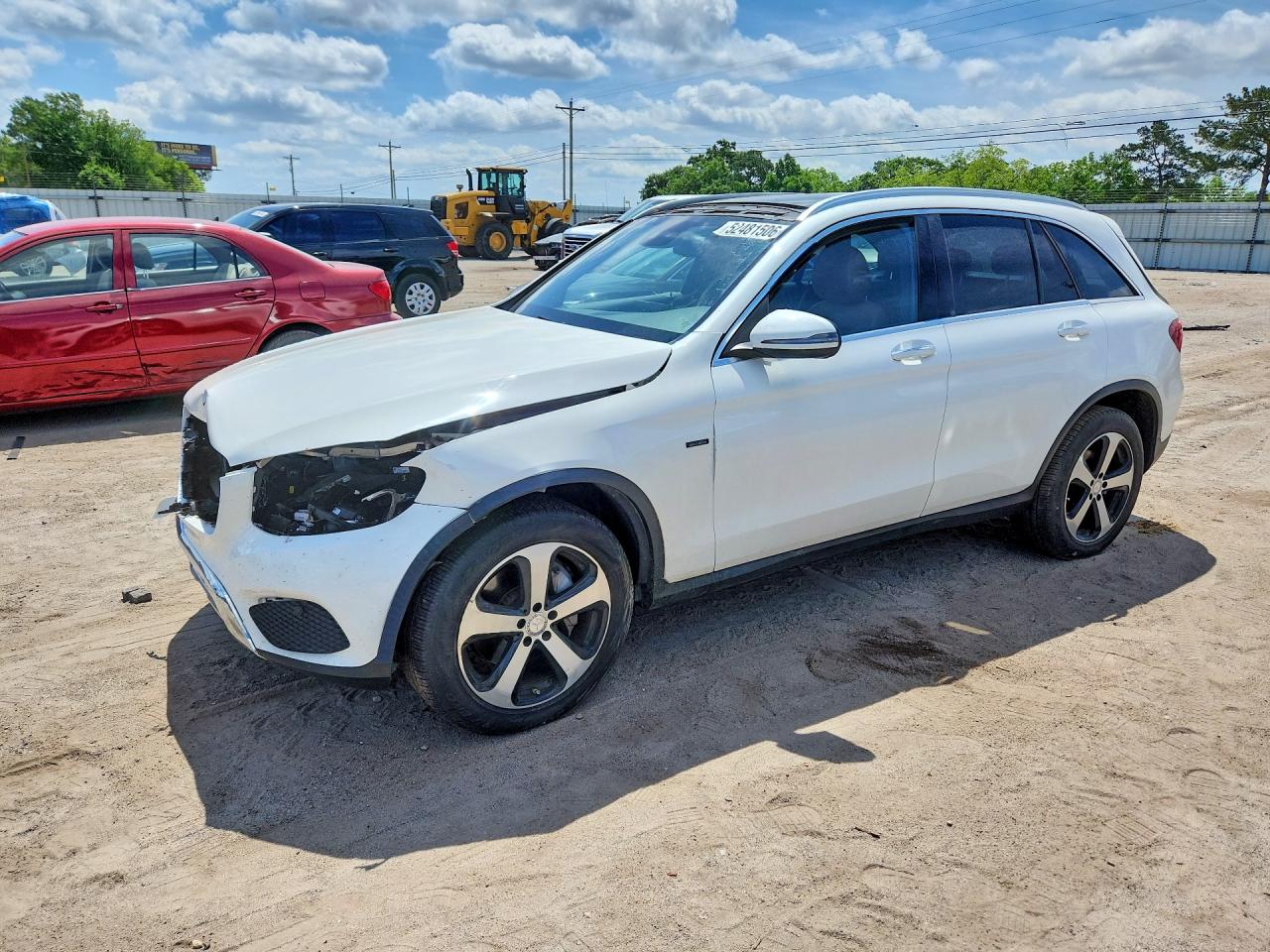 Salvage Mercedes-Benz GLC Image