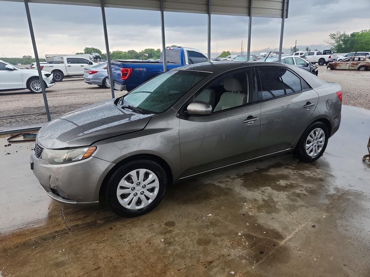 Salvage Kia Forte Image