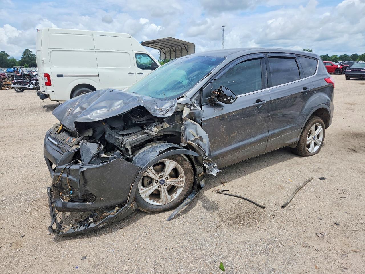Salvage Ford Escape Image