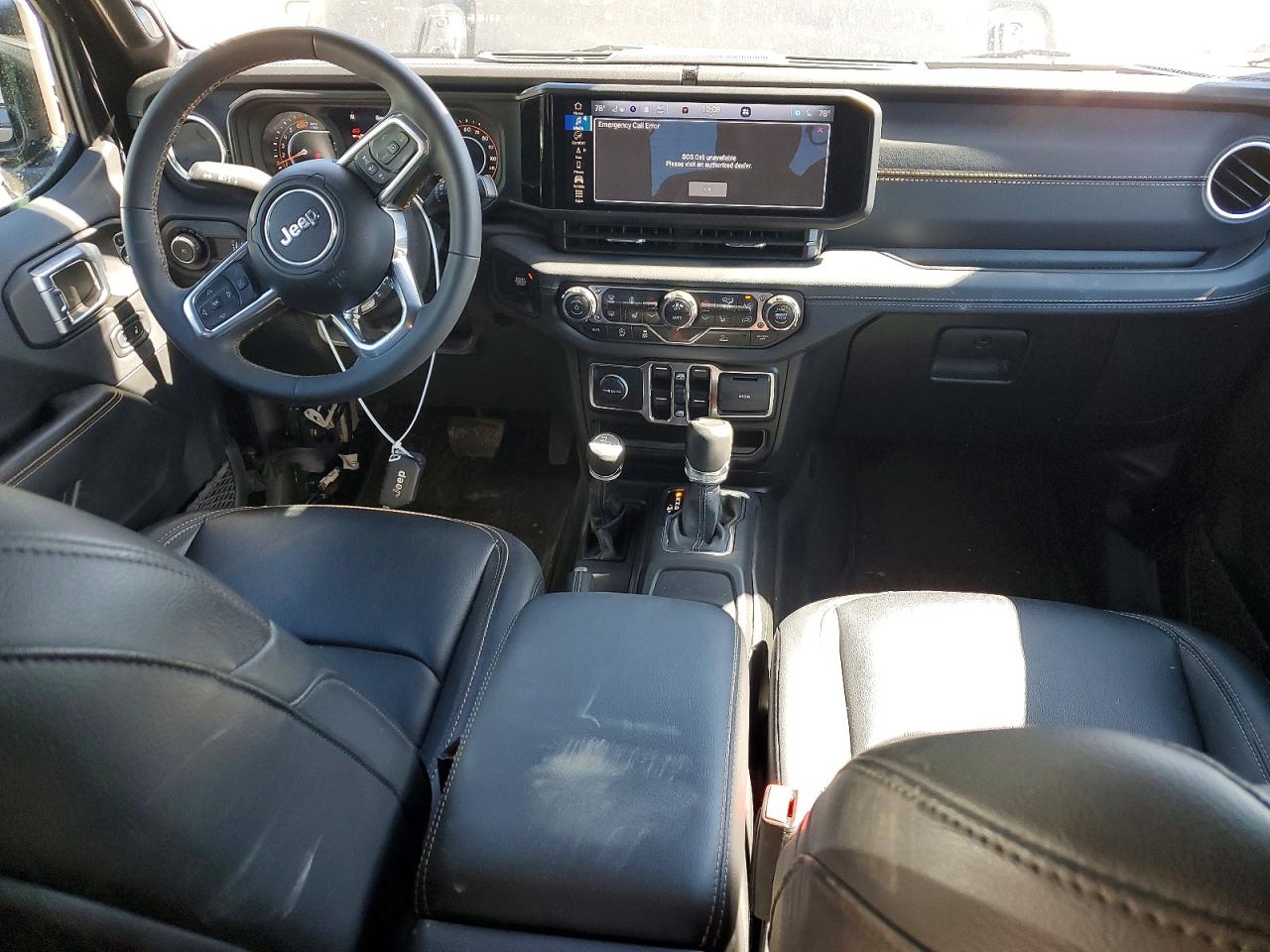 Jeep Wrangler Sahara