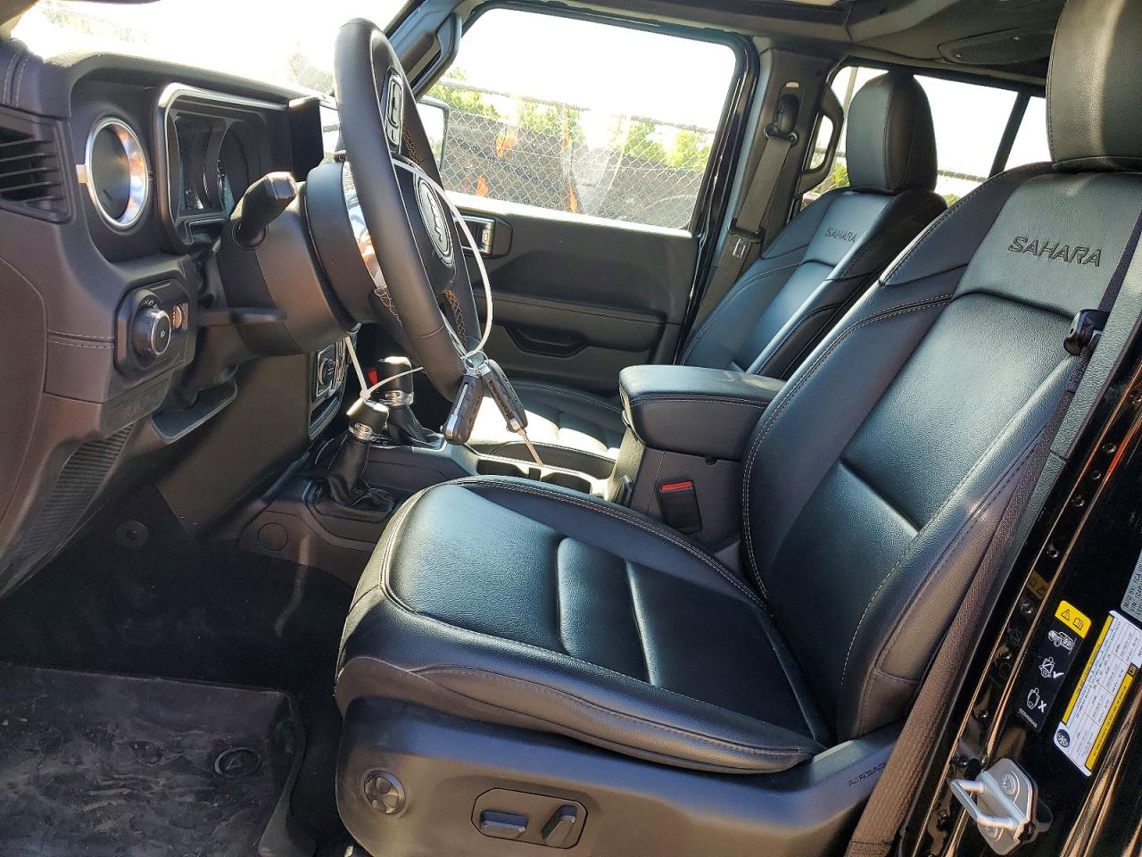 Jeep Wrangler Sahara