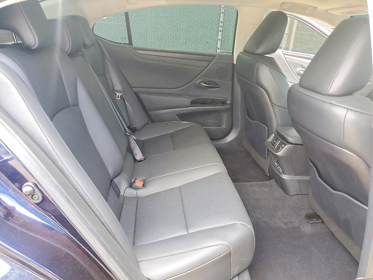 Lexus Es Base