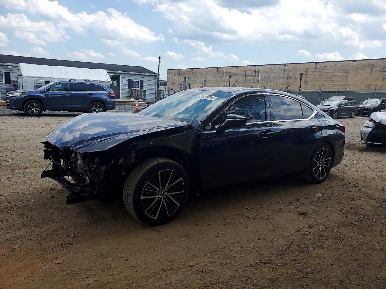 Salvage Lexus Es Image