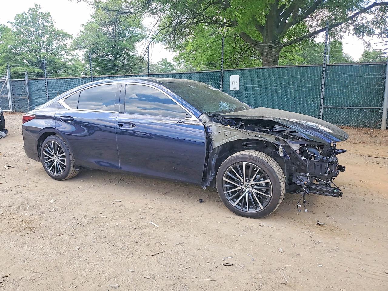 Lexus Es Base