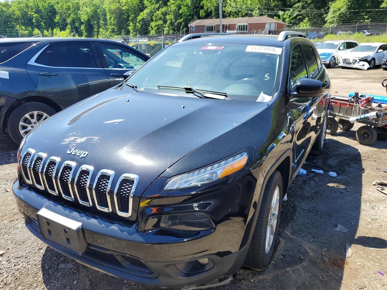Salvage Jeep Cherokee Image