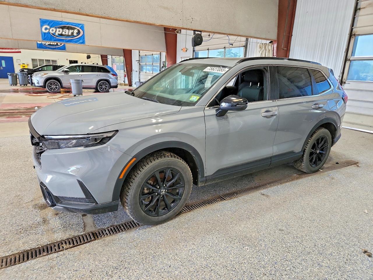 Salvage Honda Crv Image