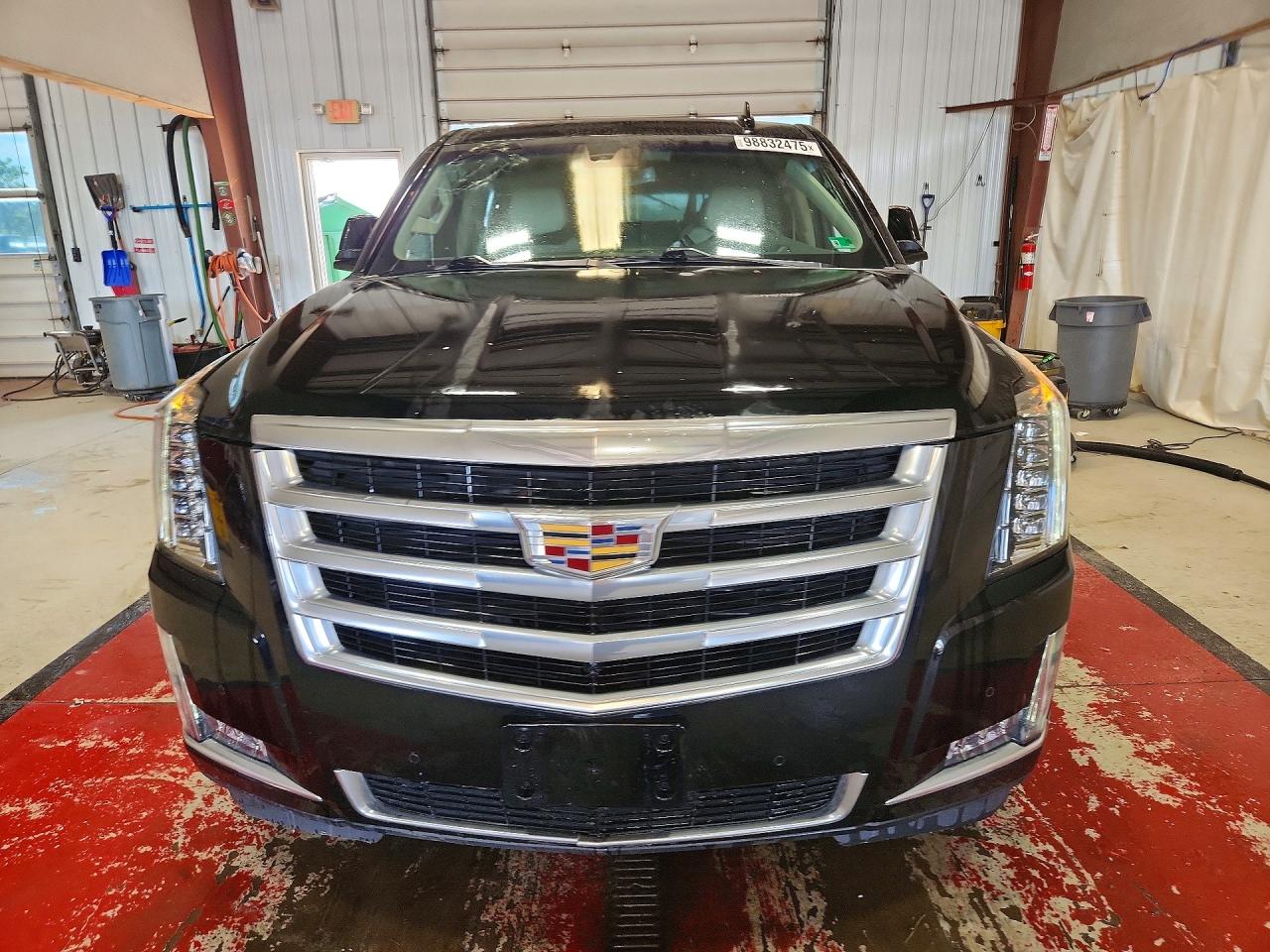 Cadillac Escalade Esv Luxury