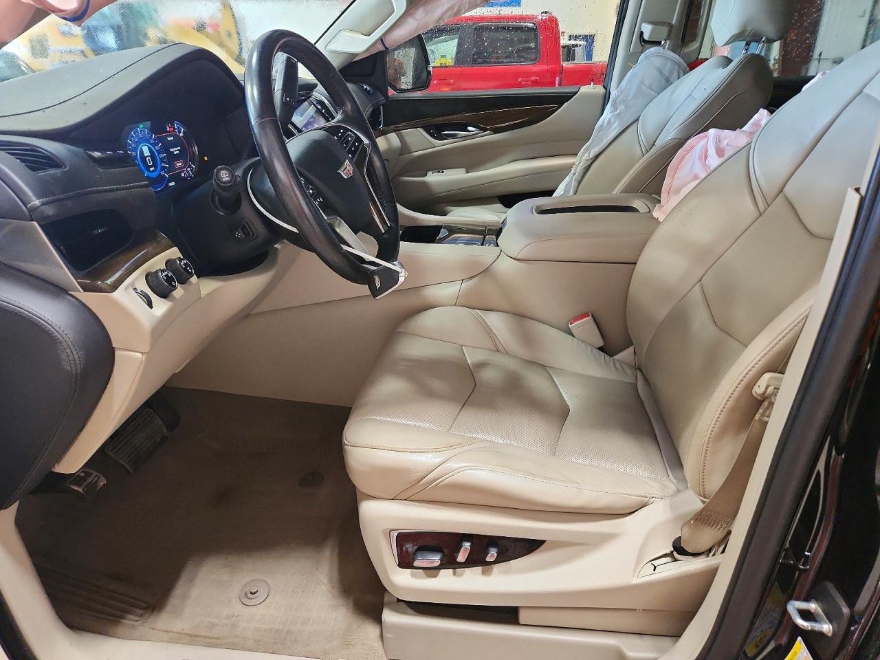 Cadillac Escalade Esv Luxury