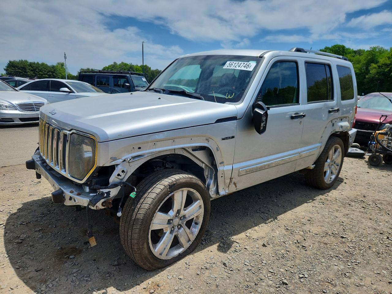 Salvage Jeep Liberty Image