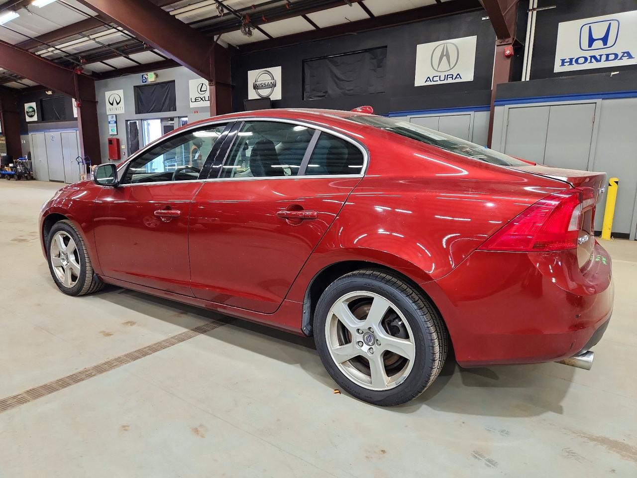 Volvo S60 T5
