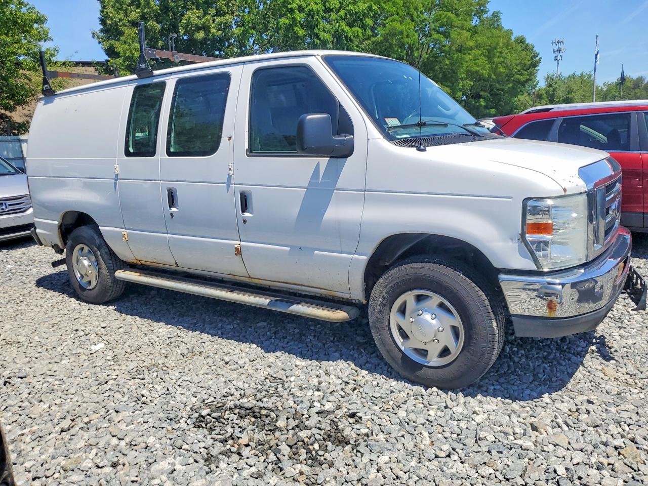 Ford Econoline E250 Van