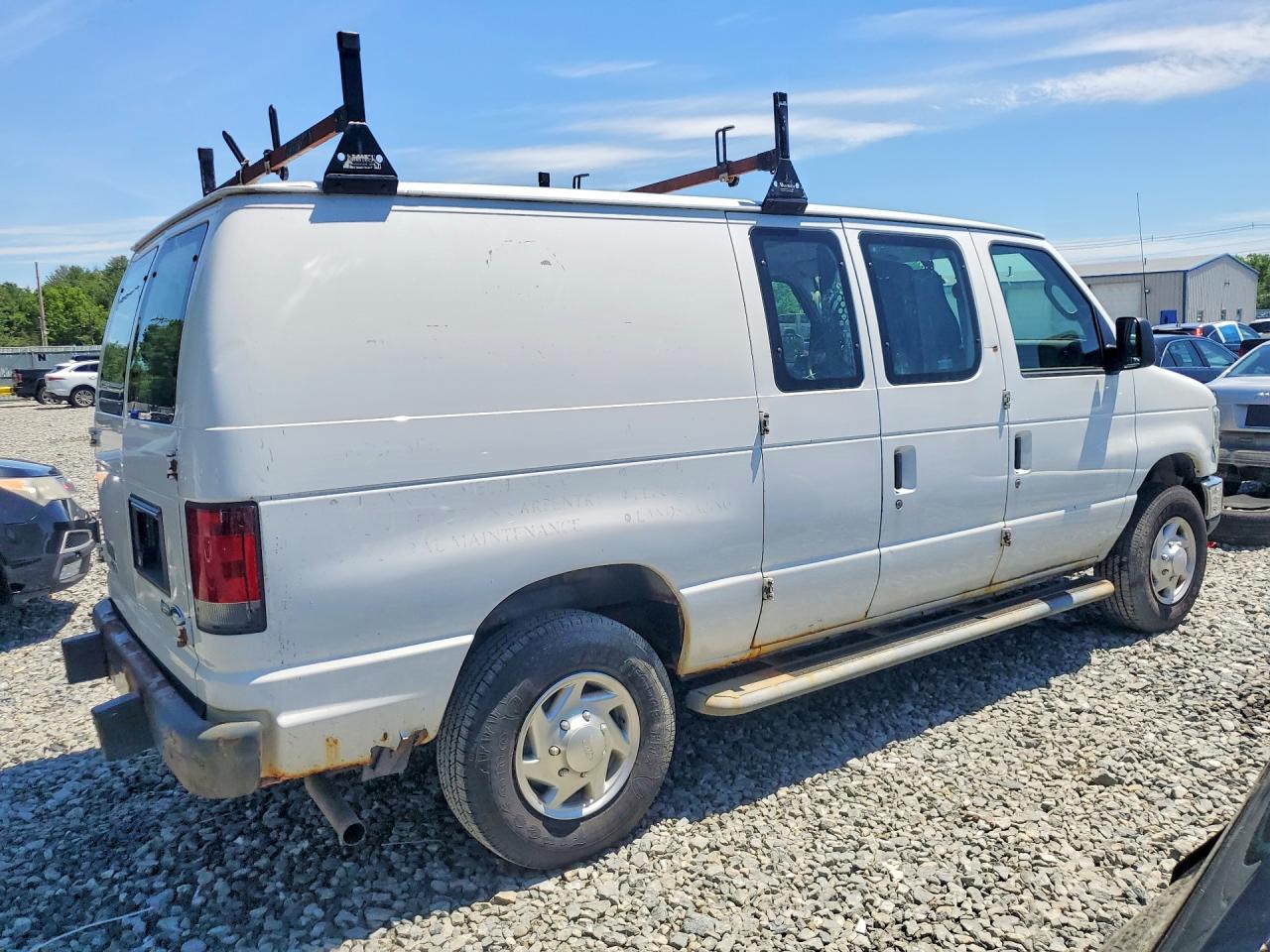 Ford Econoline E250 Van