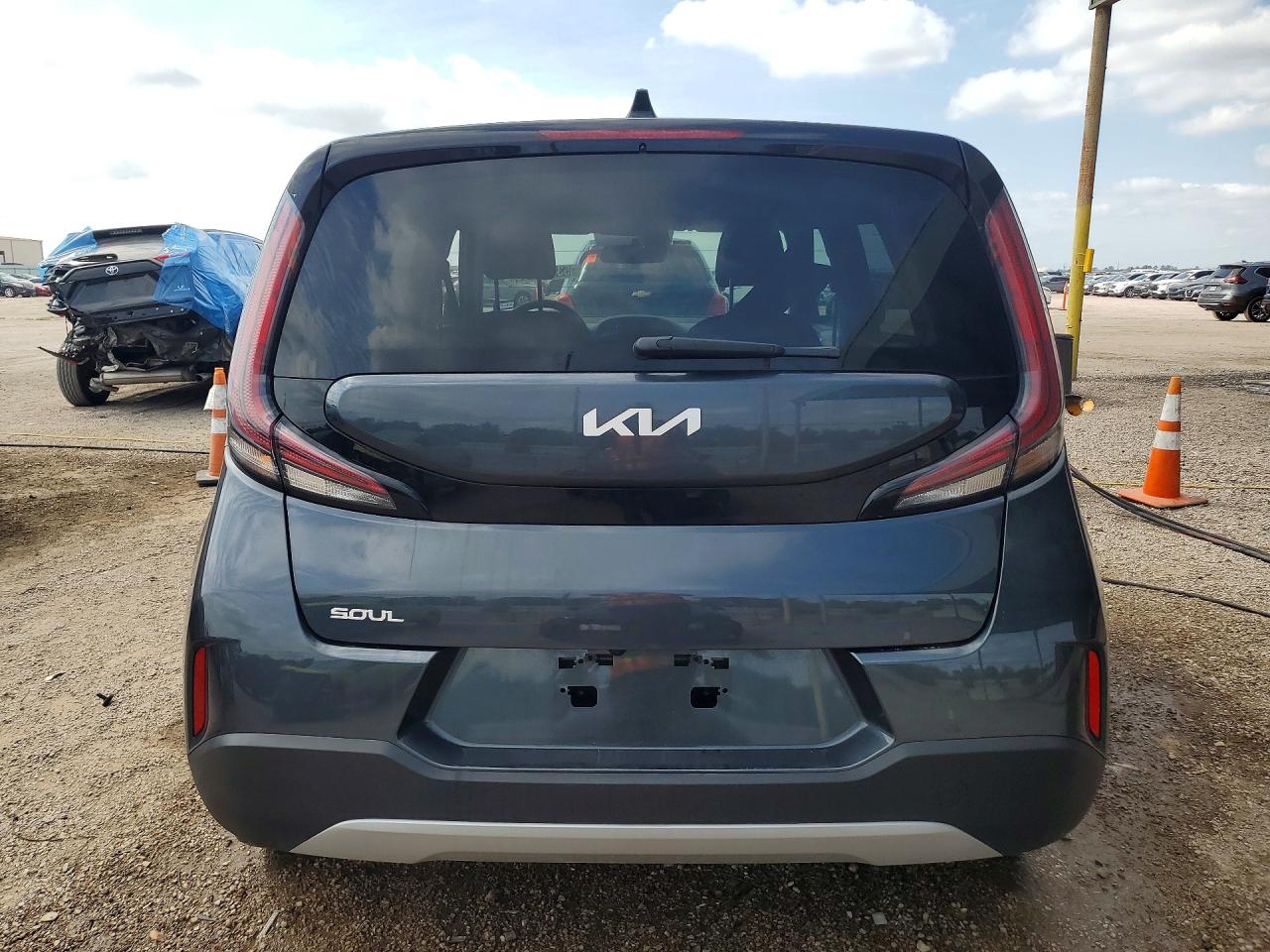 Kia Soul Lx