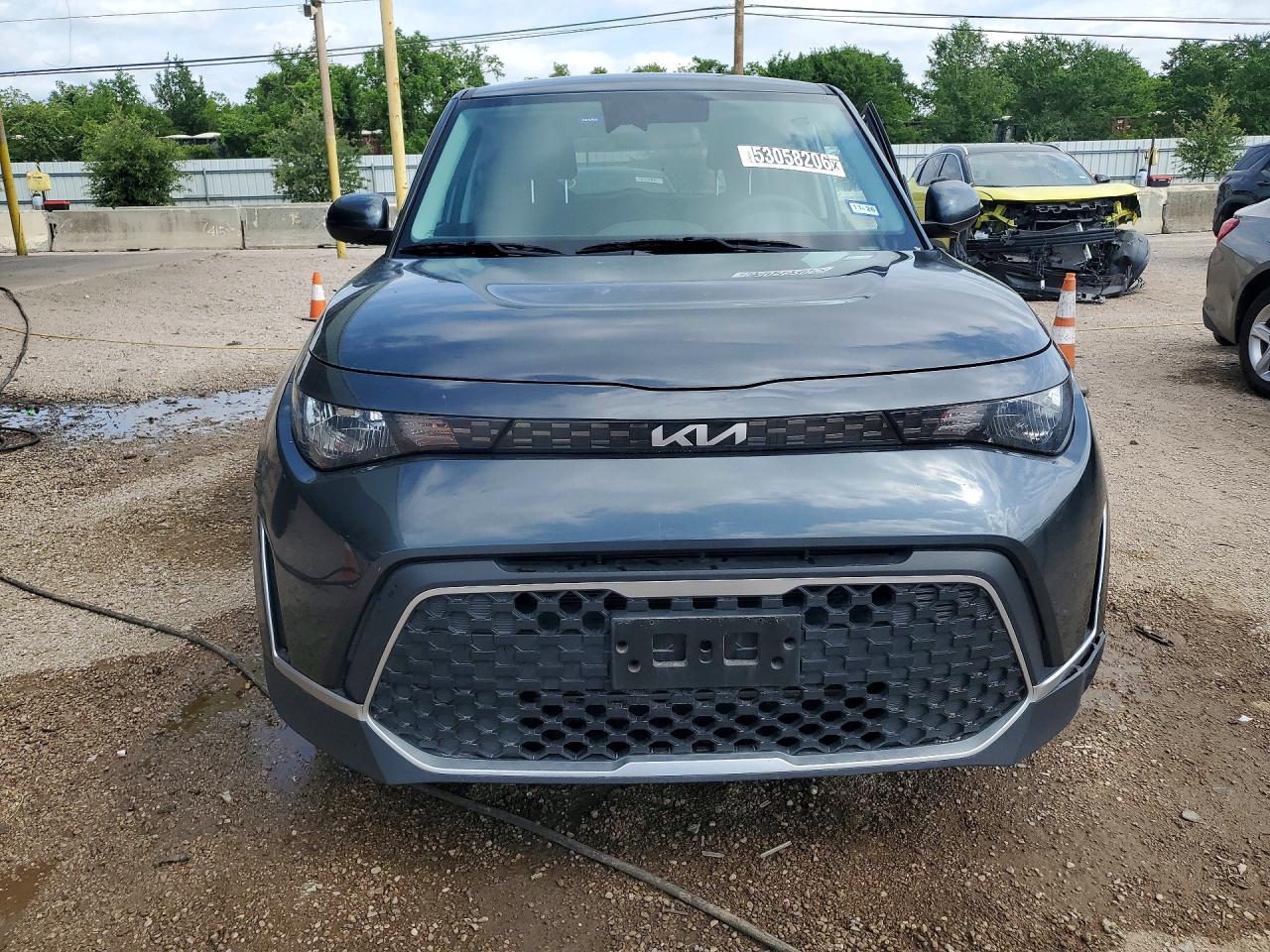 Kia Soul Lx