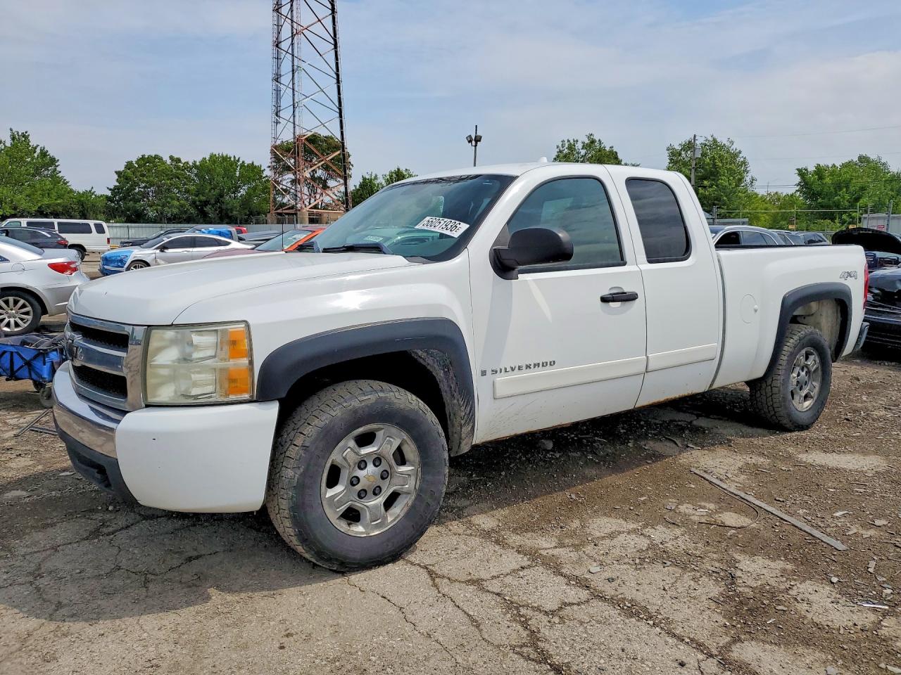 Salvage Chevrolet Silverado Image