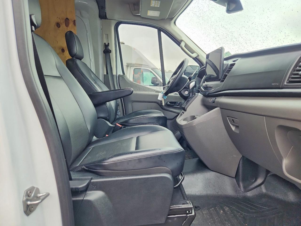 Ford Transit T-250