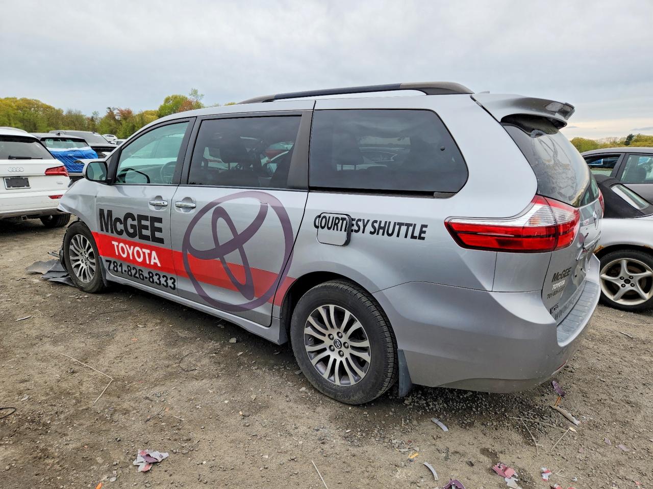 Toyota Sienna Xle 8-passenger