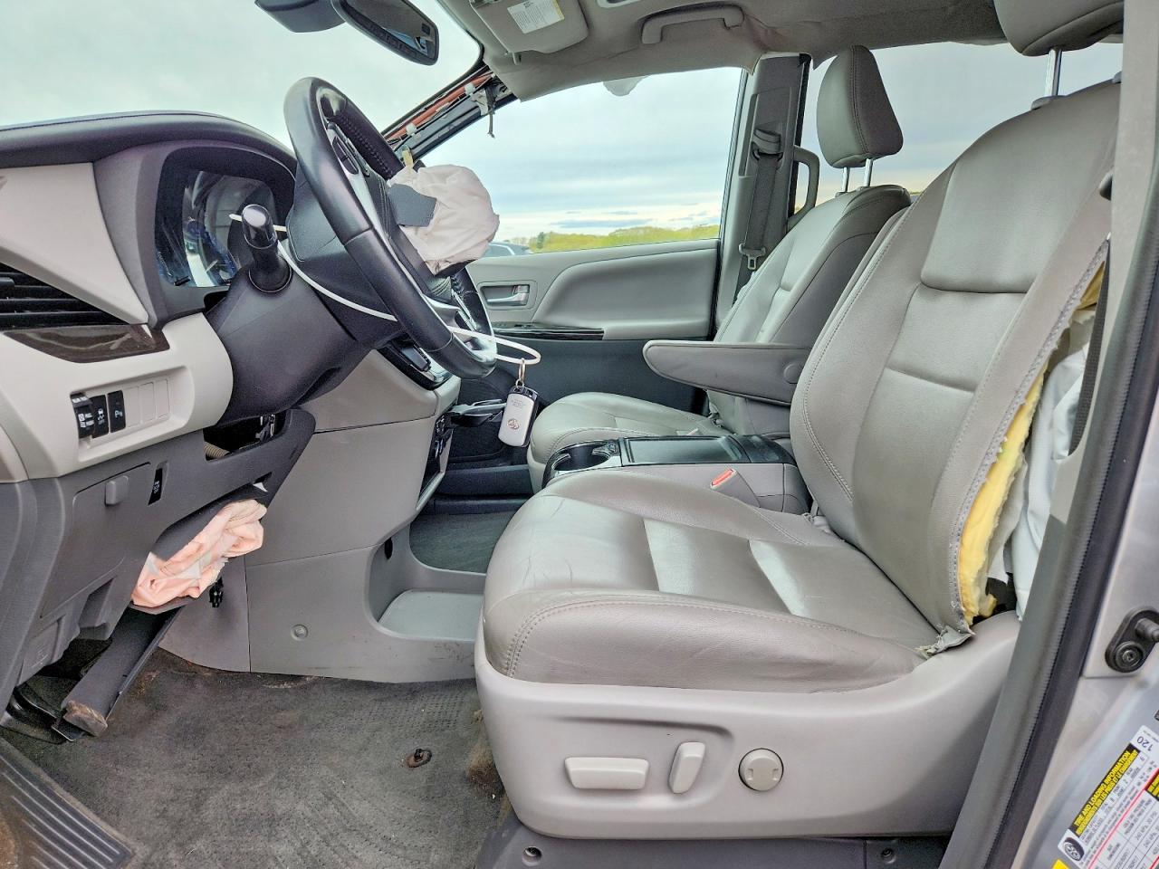Toyota Sienna Xle 8-passenger
