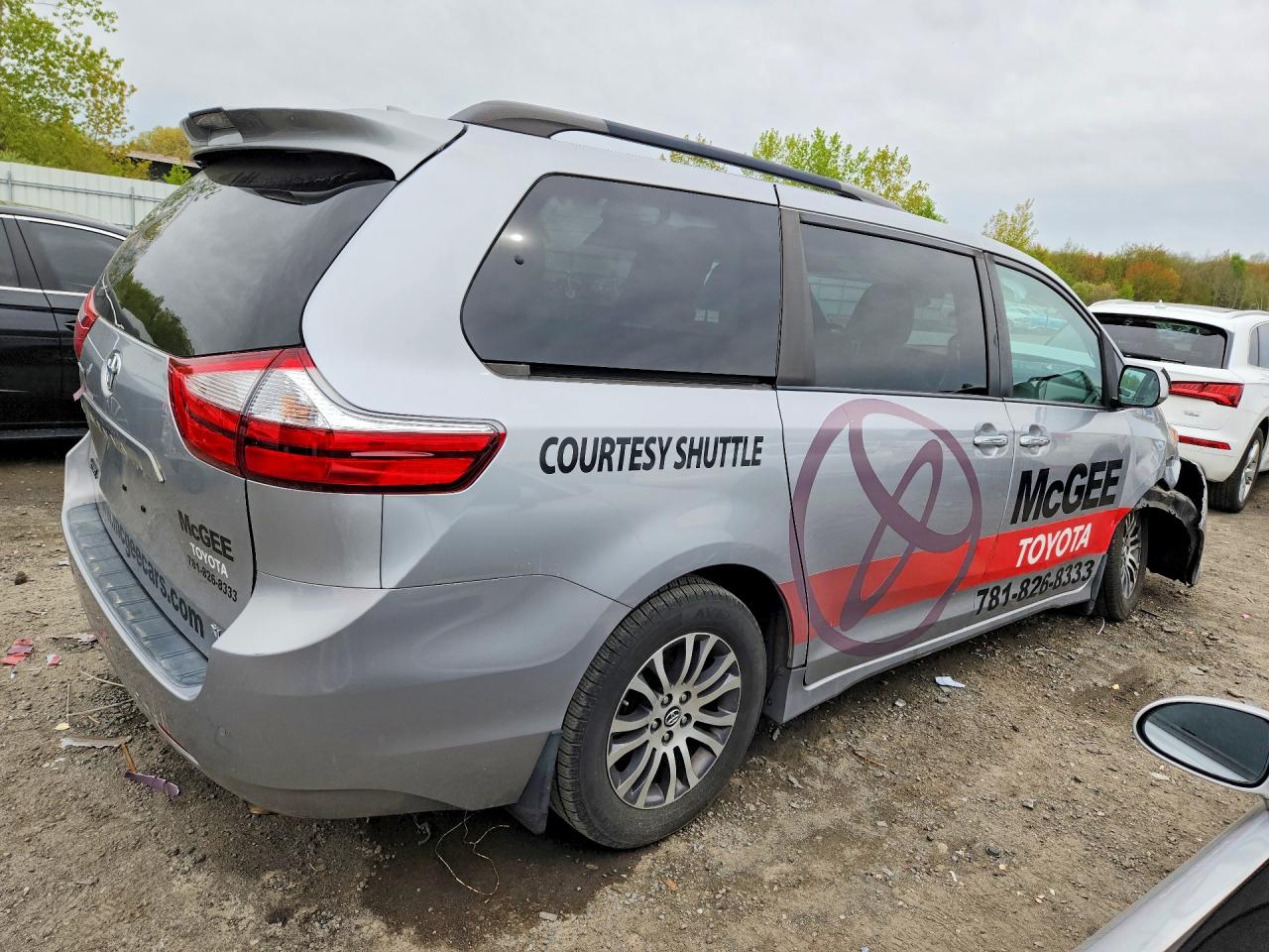 Toyota Sienna Xle 8-passenger