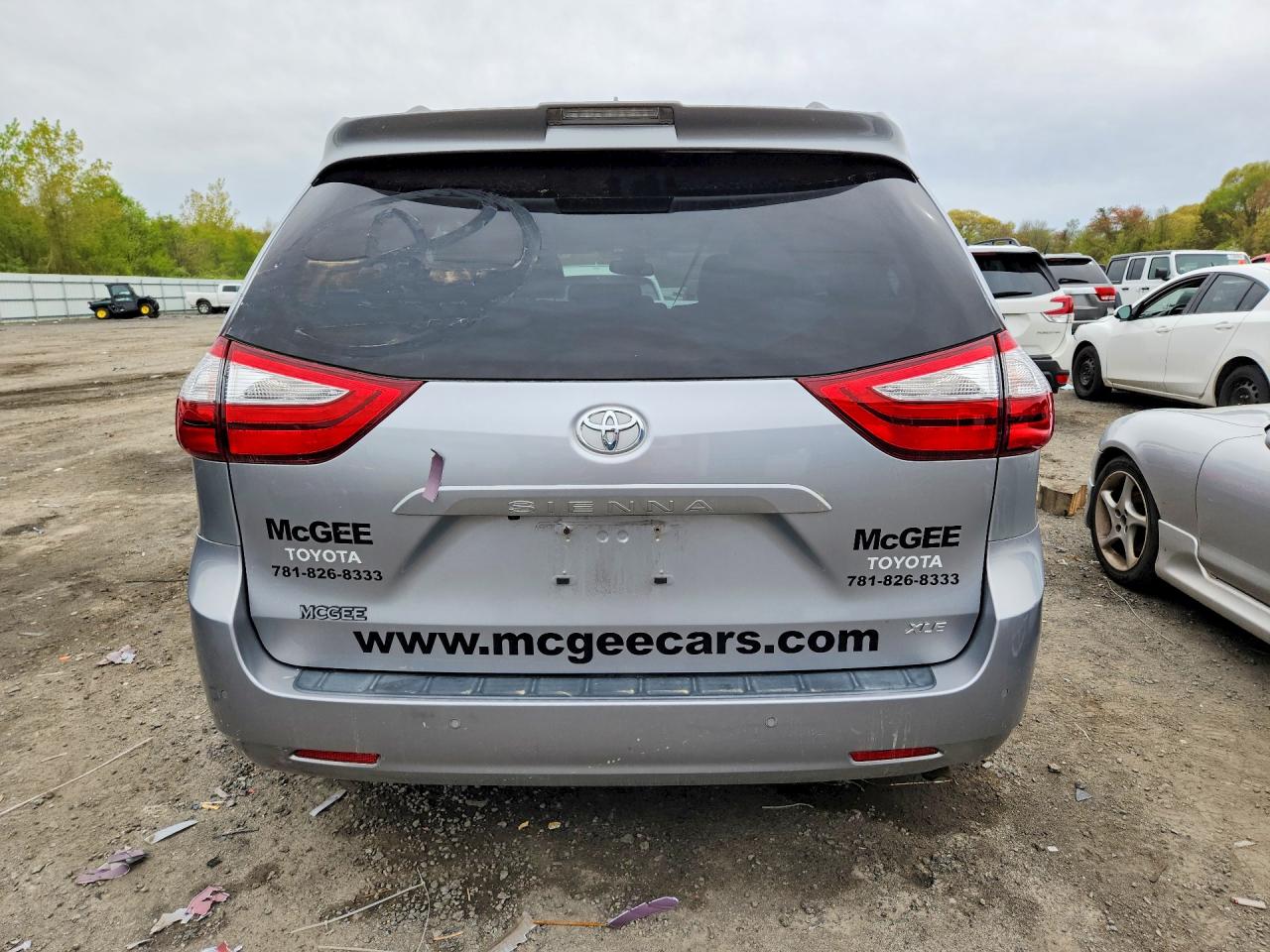 Toyota Sienna Xle 8-passenger