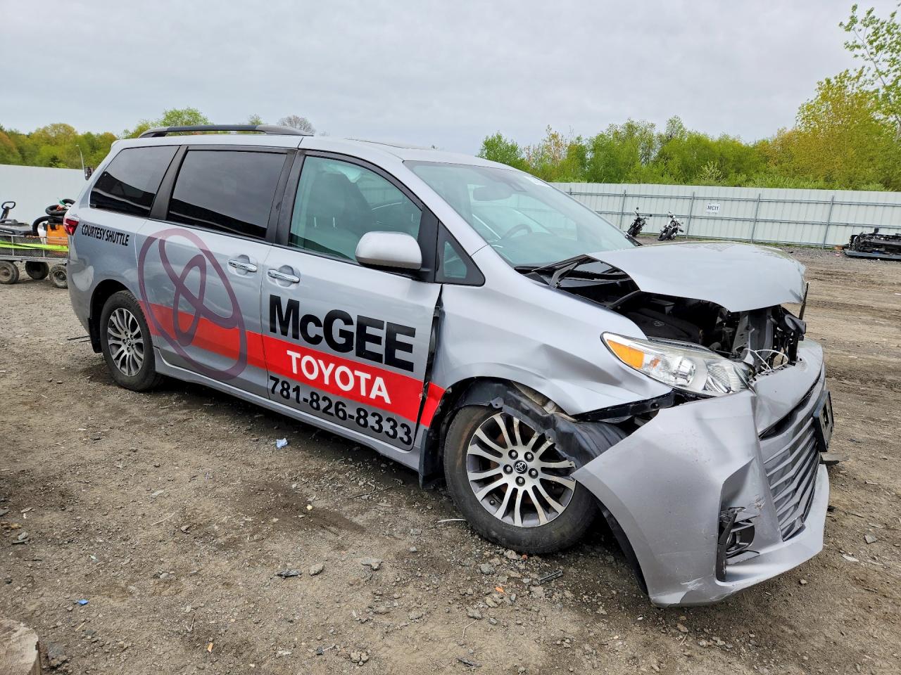 Toyota Sienna Xle 8-passenger