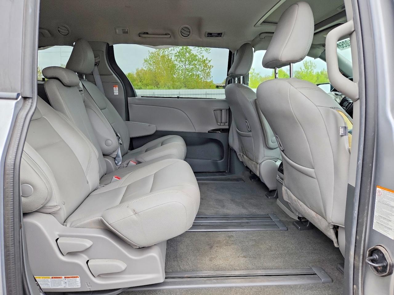 Toyota Sienna Xle 8-passenger