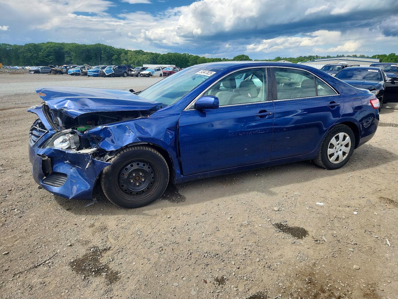 Salvage Toyota Camry Image