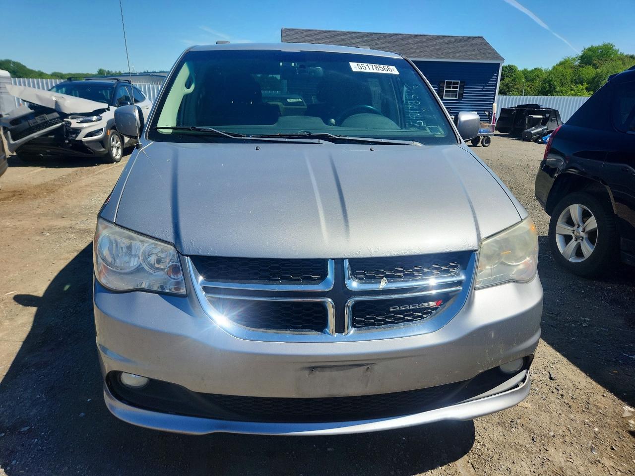 Dodge Caravan Crew