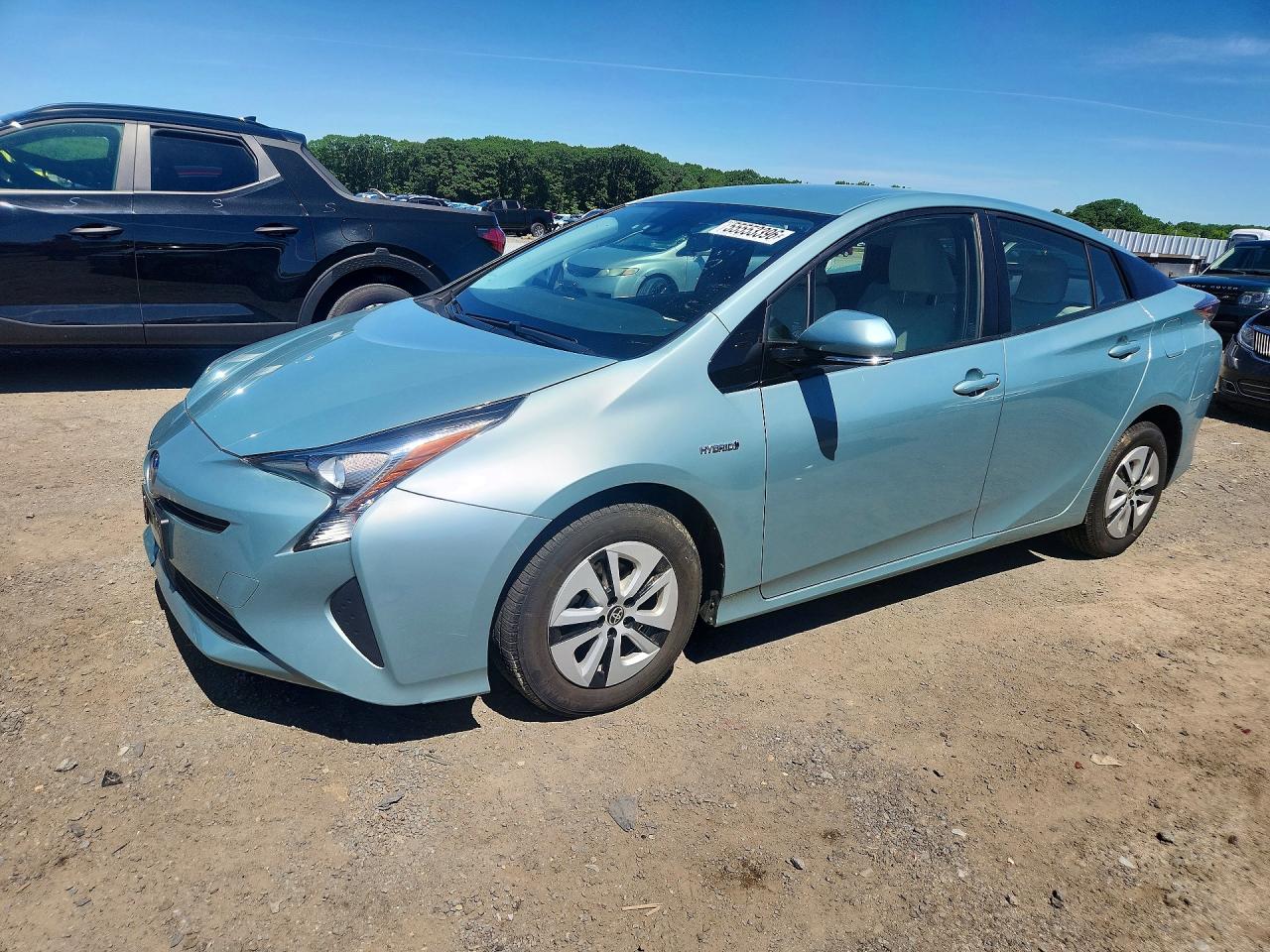 Salvage Toyota Prius Image