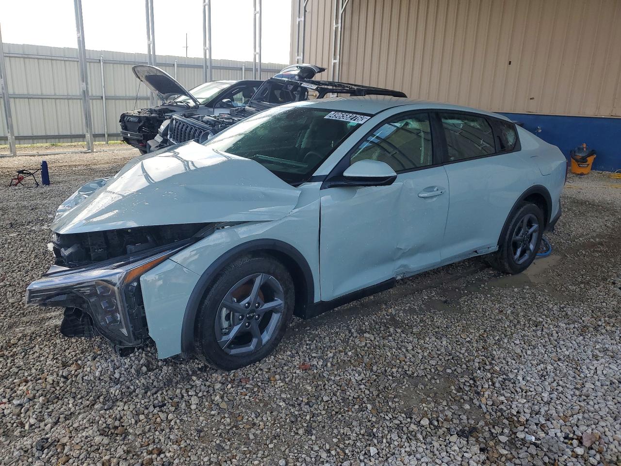 Salvage Kia K4 Image