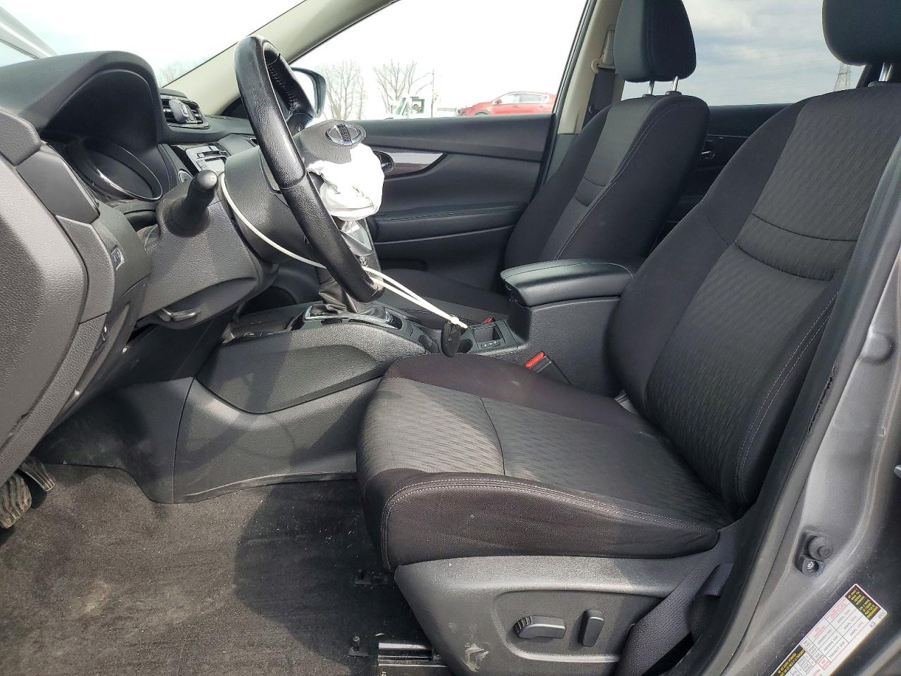 Nissan Rogue Sv