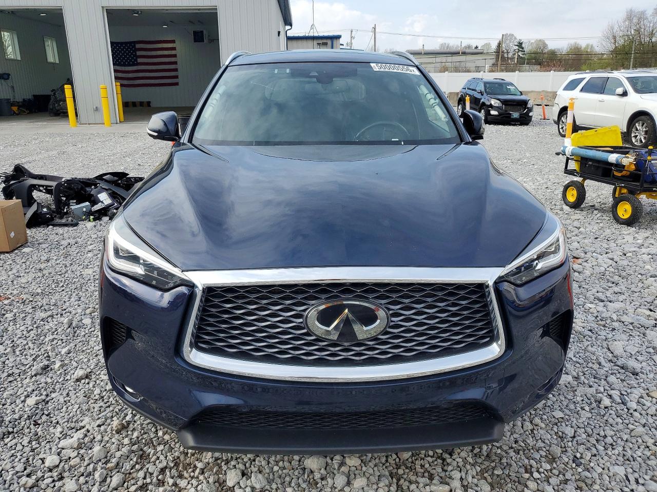 INFINITI Qx Essential